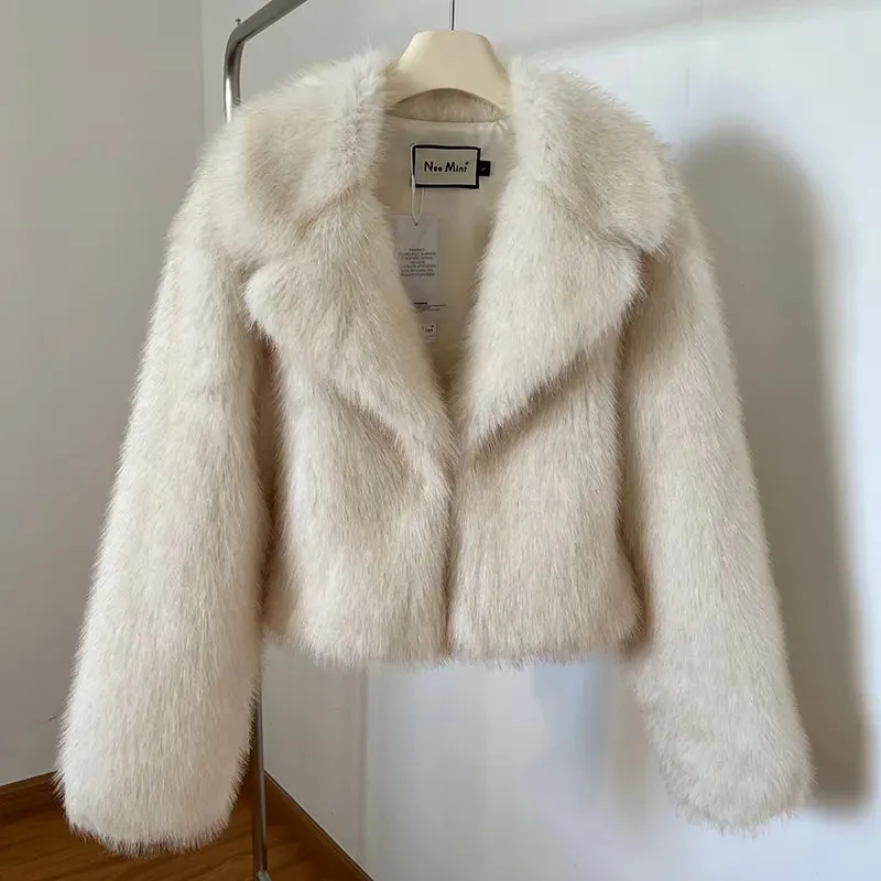 White Turned Collar Charming Faux Fur Crop Coat